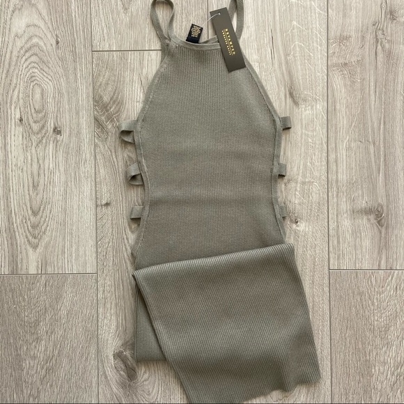 Sirens - Olive Green Midi - Picture 3 of 6